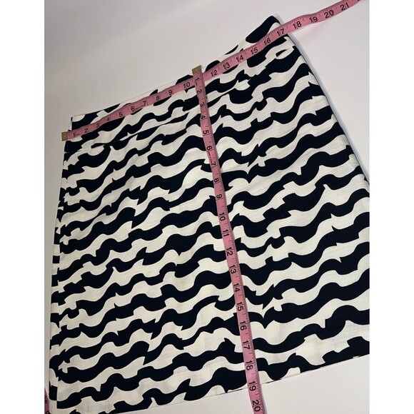 Ann Taylor Mini Skirt Ivory and Black Textured Women’s 10 Excellent! - Picture 7 of 9